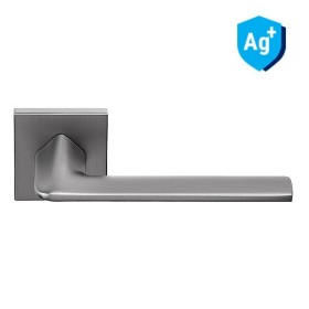 Межкомнатная дверная ручка Archie Sillur на квадратной накладке SEGURO PLATINUM GREY платиново-серый Межкомнатная дверная ручка Archie Sillur на квадратной накладке SEGURO PLATINUM GREY платиново-серый