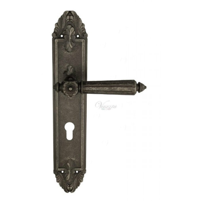 Дверная ручка Venezia CASTELLO CYL на планке PL90 античное серебро