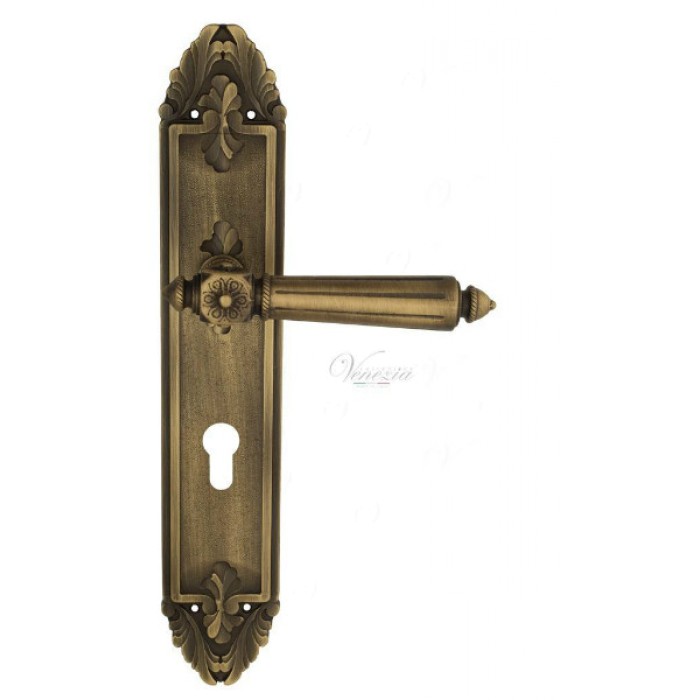 Дверная ручка Venezia CASTELLO CYL на планке PL90 матовая бронза