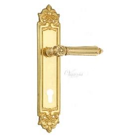 Дверная ручка Venezia CASTELLO CYL на планке PL96 полированная латунь