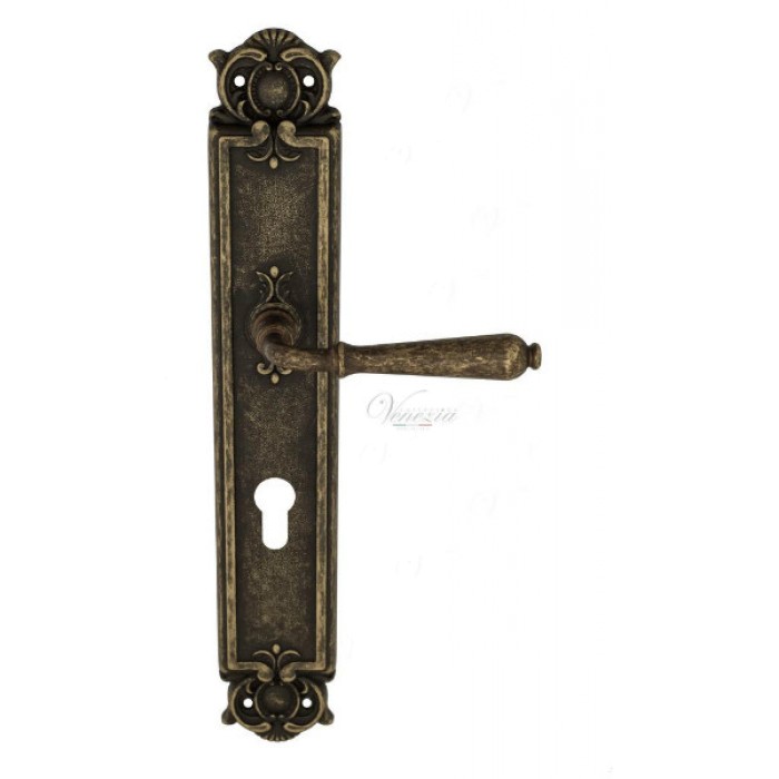 Дверная ручка Venezia CLASSIC CYL на планке PL97 античная бронза