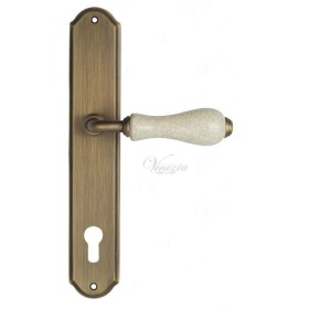 Дверная ручка Venezia COLOSSEO белая керамика паутинка CYL на планке PL02 матовая бронза