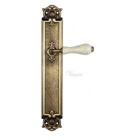 Дверная ручка Venezia COLOSSEO белая керамика паутинка на планке PL97 матовая бронза Дверная ручка Venezia COLOSSEO белая керамика паутинка на планке PL97 матовая бронза