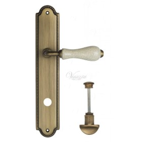 Дверная ручка Venezia COLOSSEO белая керамика паутинка WC на планке PL98 матовая бронза Дверная ручка Venezia COLOSSEO белая керамика паутинка WC на планке PL98 матовая бронза