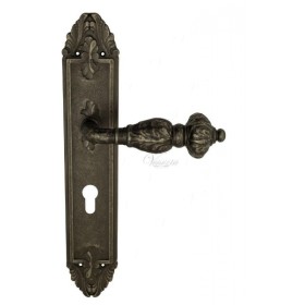 Дверная ручка Venezia LUCRECIA CYL на планке PL90 античное серебро Дверная ручка Venezia LUCRECIA CYL на планке PL90 античное серебро