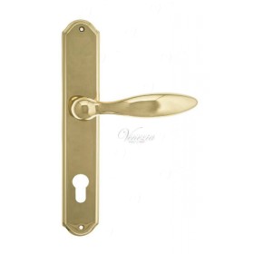 Дверная ручка Venezia MAGGIORE CYL на планке PL02 полированная латунь Дверная ручка Venezia MAGGIORE CYL на планке PL02 полированная латунь
