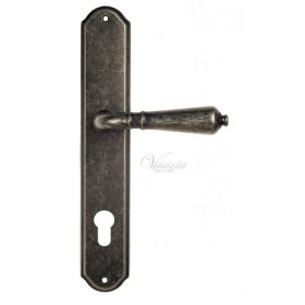 Дверная ручка Venezia VIGNOLE CYL на планке PL02 античное серебро Дверная ручка Venezia VIGNOLE CYL на планке PL02 античное серебро