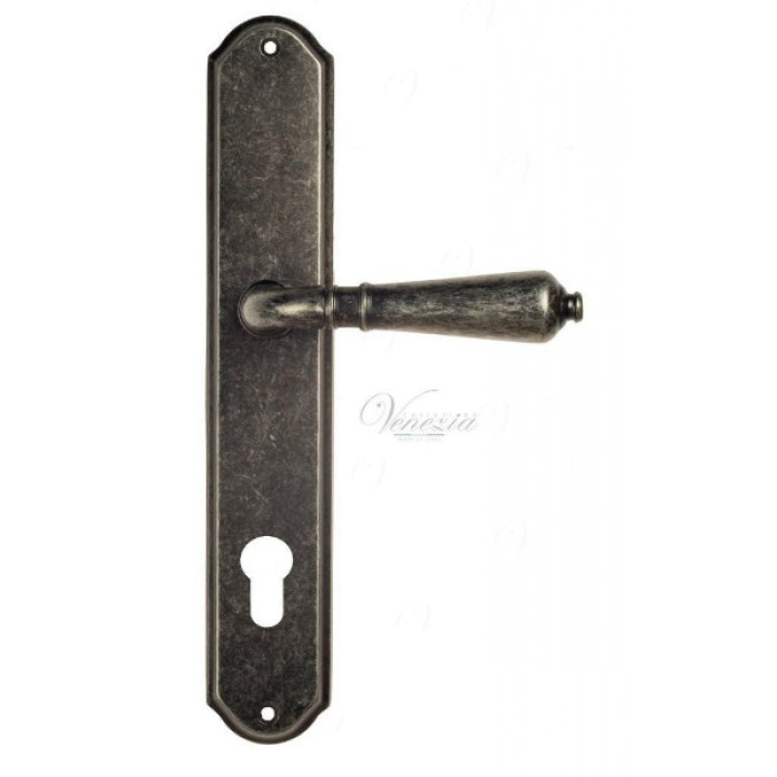 Дверная ручка Venezia VIGNOLE CYL на планке PL02 античное серебро