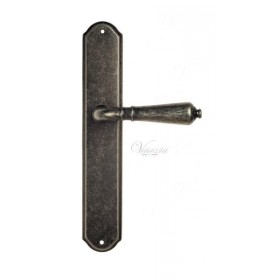 Дверная ручка Venezia VIGNOLE на планке PL02 античное серебро Дверная ручка Venezia VIGNOLE на планке PL02 античное серебро