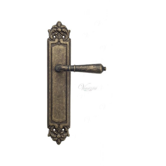 Дверная ручка Venezia VIGNOLE на планке PL96 античная бронза
