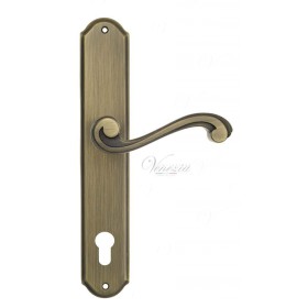 Дверная ручка Venezia VIVALDI CYL на планке PL02 матовая бронза Дверная ручка Venezia VIVALDI CYL на планке PL02 матовая бронза
