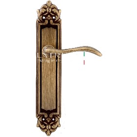 Дверная ручка Extreza AGATA (Агата) 310 на планке PL02 матовая бронза F03