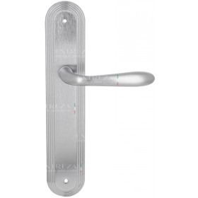 Дверная ручка Extreza ALDO (Альдо) 331 на планке PL05 матовый хром F05