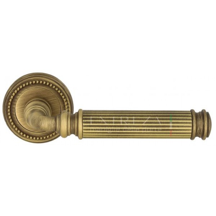 Дверная ручка Extreza BENITO (Бенито) 307 на розетке R03 матовая бронза F03