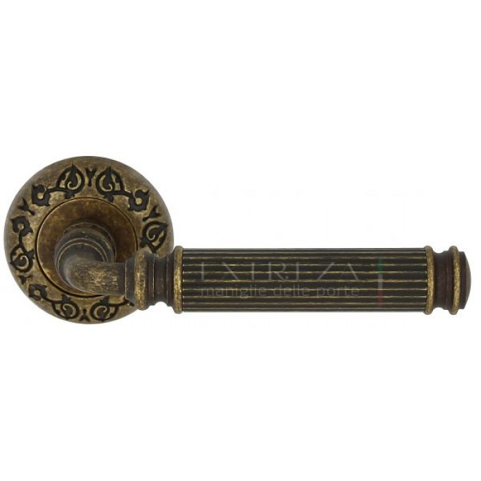 Дверная ручка Extreza BENITO (Бенито) 307 на розетке R04 античная бронза F23