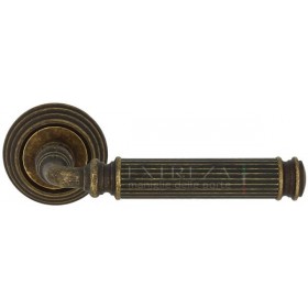 Дверная ручка Extreza BENITO (Бенито) 307 на розетке R05 античная бронза F23