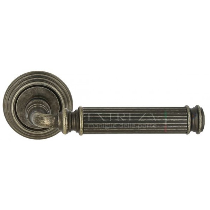 Дверная ручка Extreza BENITO (Бенито) 307 на розетке R05 античное серебро F45