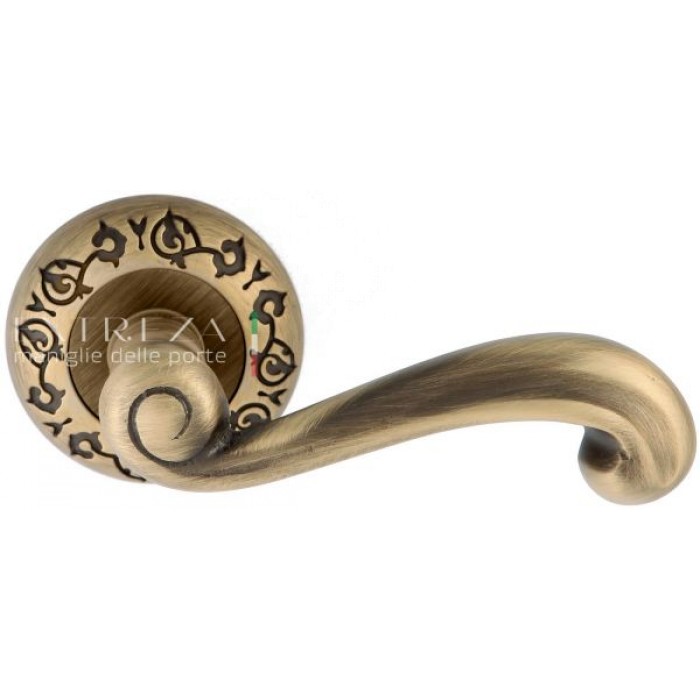 Дверная ручка Extreza BERTA (Берта) 312 на розетке R04 матовая бронза F03