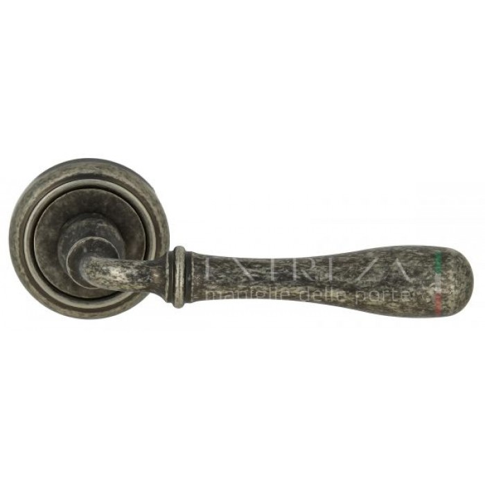 Дверная ручка Extreza CARRERA (Каррера) 321 на розетке R01 античное серебро F45