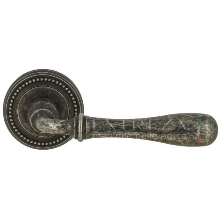 Дверная ручка Extreza CARRERA (Каррера) 321 на розетке R03 античное серебро F45