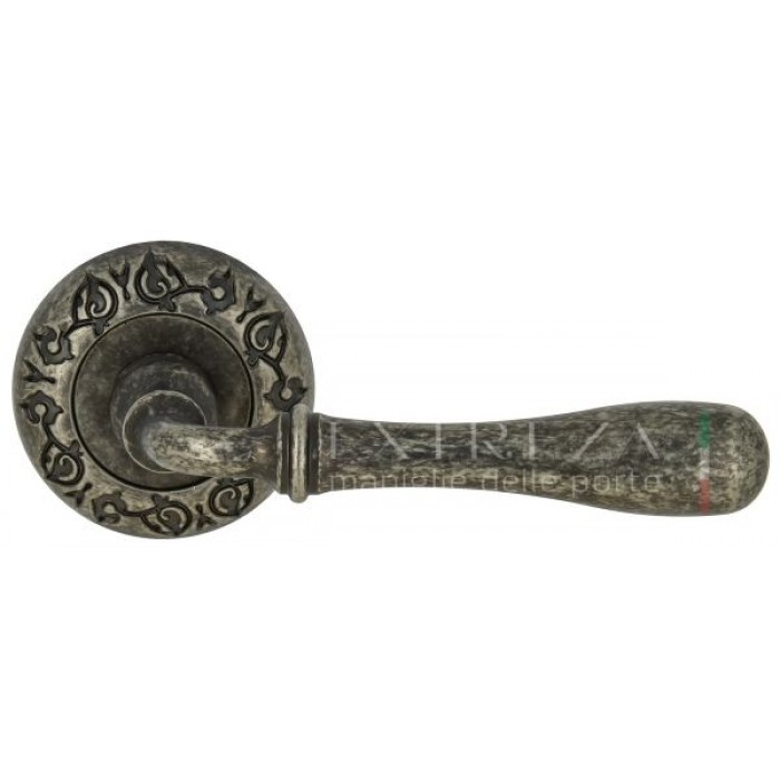 Дверная ручка Extreza CARRERA (Каррера) 321 на розетке R04 античное серебро F45