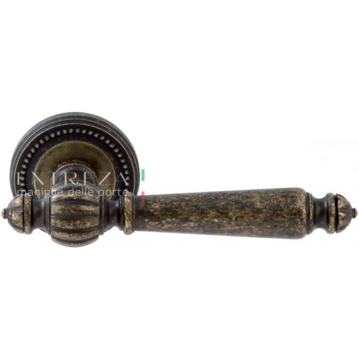 Дверная ручка Extreza DANIEL (Даниел) 308 на розетке R03 античная бронза F23