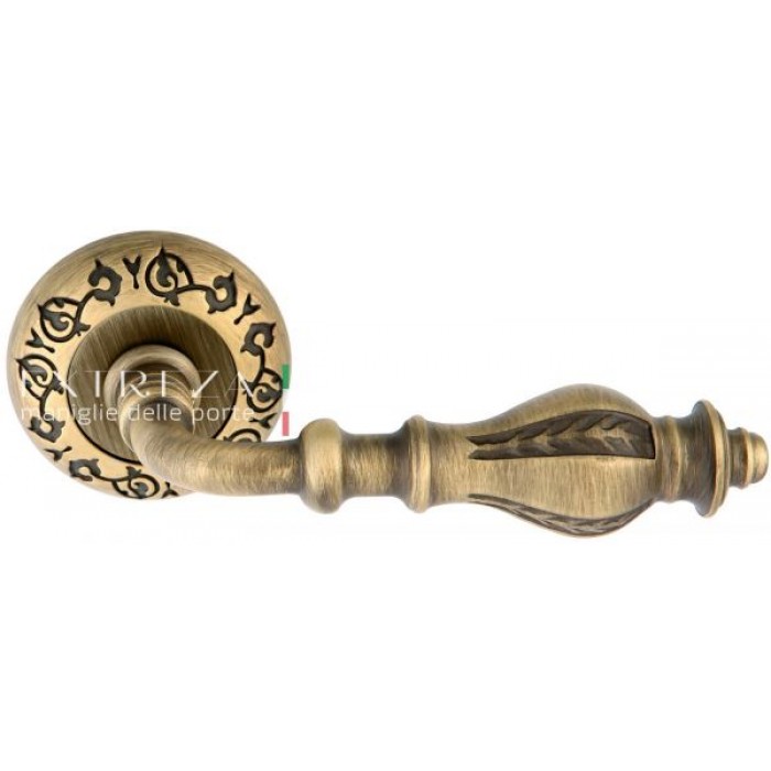 Дверная ручка Extreza EVITA (Эвита) 301 на розетке R04 матовая бронза F03