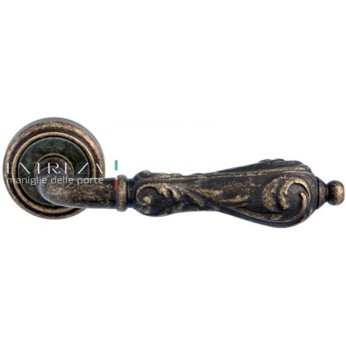 Дверная ручка Extreza GRETA (Грета) 302 на розетке R01 античная бронза F23