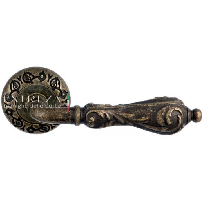 Дверная ручка Extreza GRETA (Грета) 302 на розетке R04 античная бронза F23