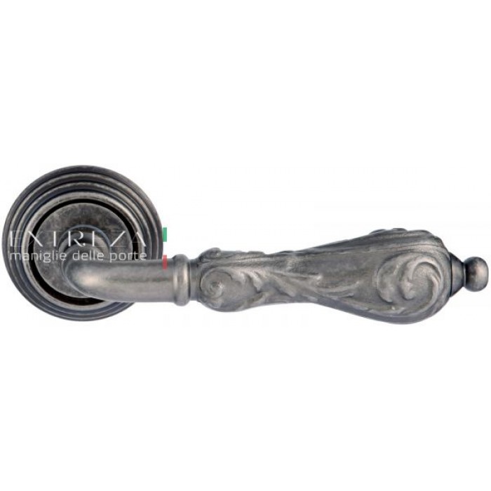 Дверная ручка Extreza GRETA (Грета) 302 на розетке R05 античное серебро F45