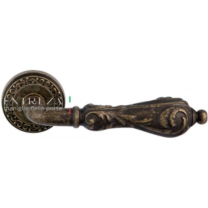 Дверная ручка Extreza GRETA (Грета) 302 на розетке R06 античная бронза F23