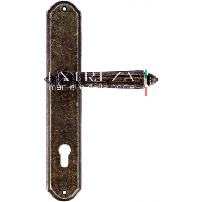 Дверная ручка Extreza LEON (Леон) 303 на планке PL01 CYL античная бронза F23