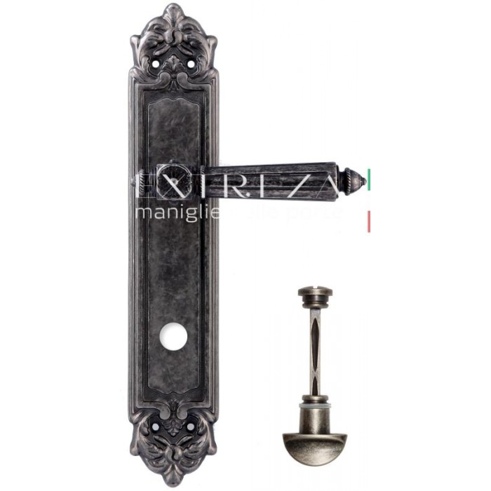 Дверная ручка Extreza LEON (Леон) 303 на планке PL02 WC античное серебро F45