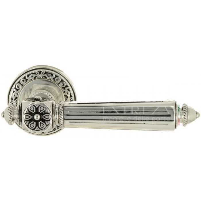 Дверная ручка Extreza LEON (Леон) 303 на розетке R06 натуральное пол. Серебро+черный F24