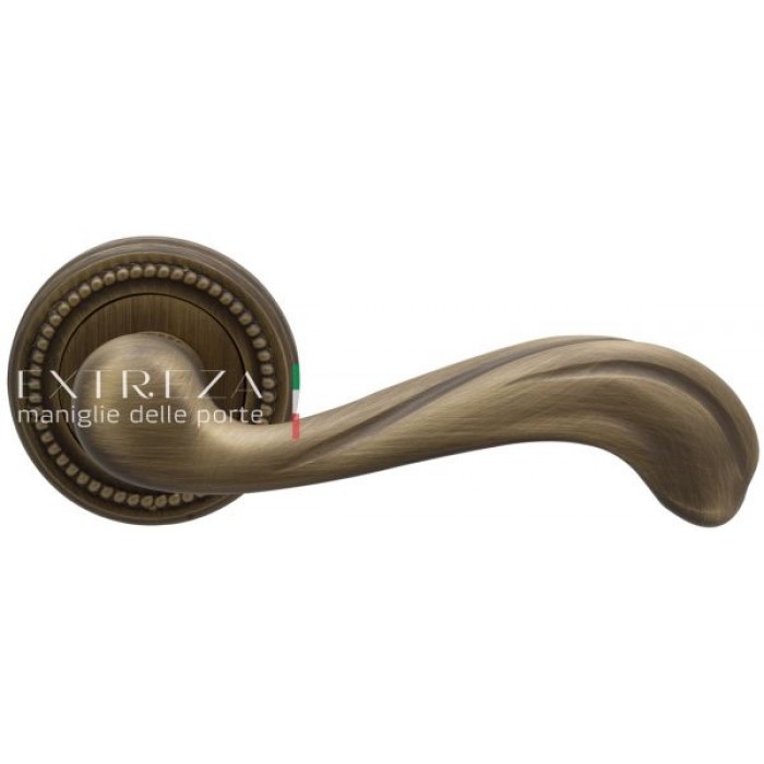 Дверная ручка Extreza NINA (Нина) 317 на розетке R03 матовая бронза F03