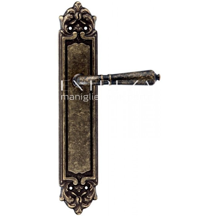 Дверная ручка Extreza PETRA (Петра) 304 на планке PL02 античная бронза F23