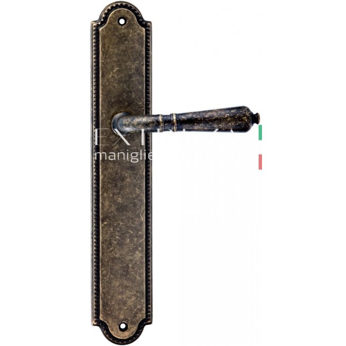 Дверная ручка Extreza PETRA (Петра) 304 на планке PL03 античная бронза F23
