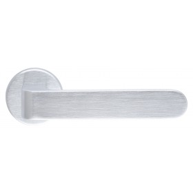 Дверная ручка Extreza Hi-tech Slim RUBI 121 на круглой розетке R12 матовый хром F05