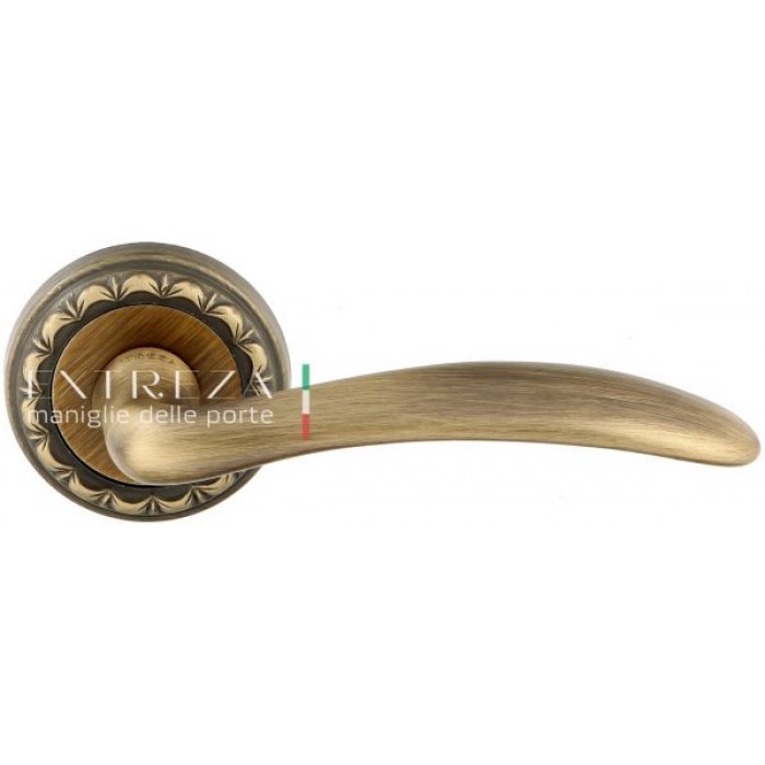 Дверная ручка Extreza SIMONA (Симона) 314 на розетке R02 матовая бронза F03