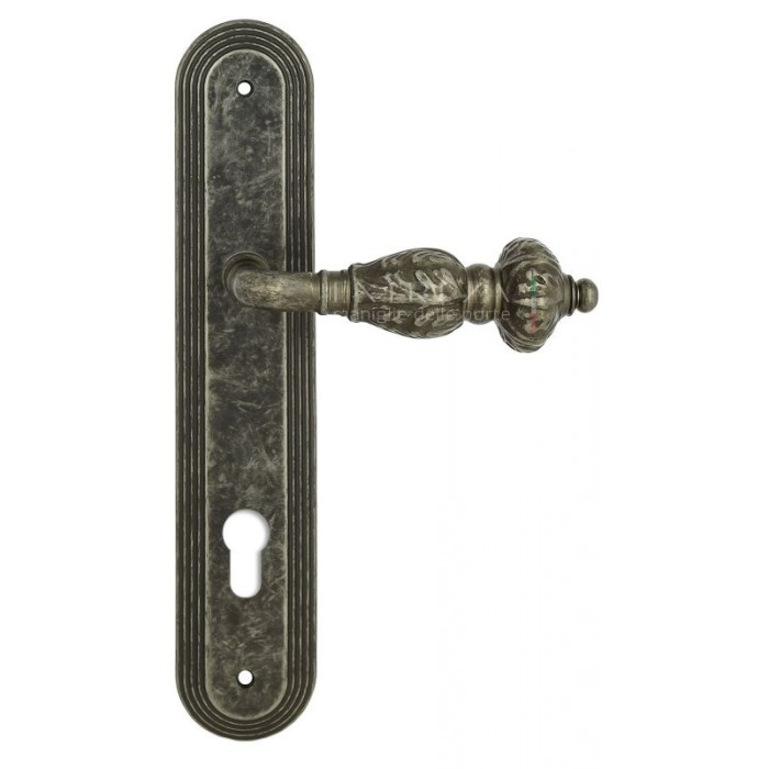 Дверная ручка Extreza TESLA (Тесла) 315 на планке PL05 CYL античное серебро F45