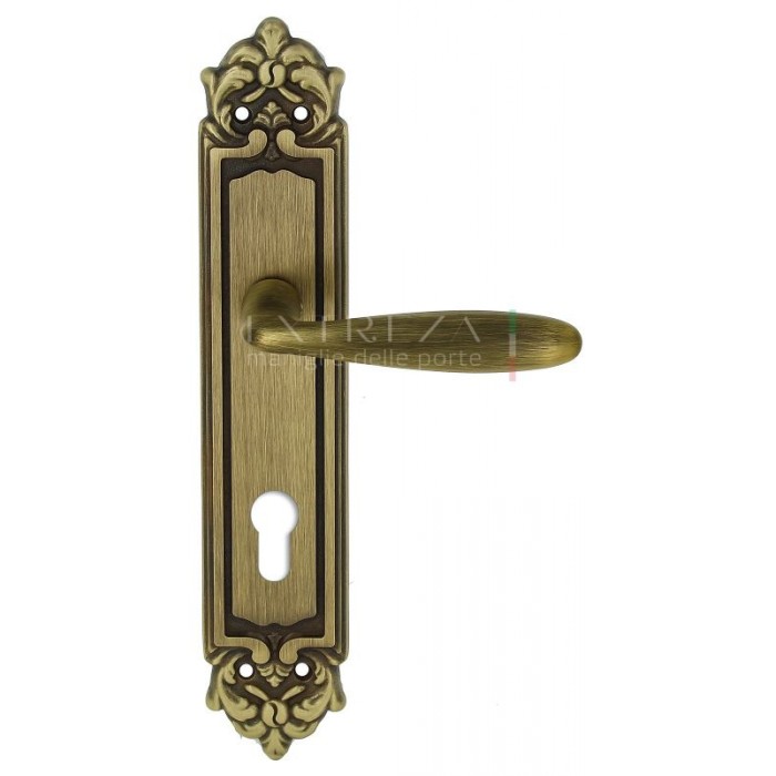 Дверная ручка Extreza VIGO (Виго) 324 на планке PL02 CYL матовая бронза F03