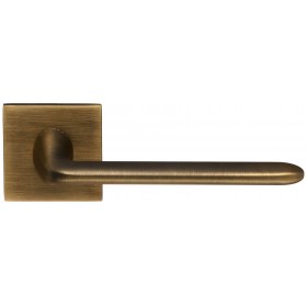 Дверная ручка Extreza Hi-tech VIKI 127 на квадратной розетке R15 матовая бронза F03