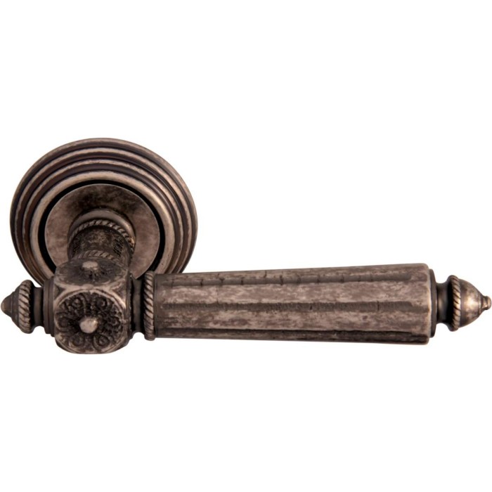 Дверная ручка на розетке Melodia 246 P Nike Античное серебро